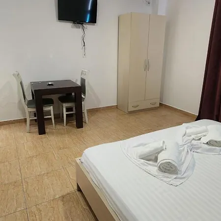 Kleo Airport Otel *